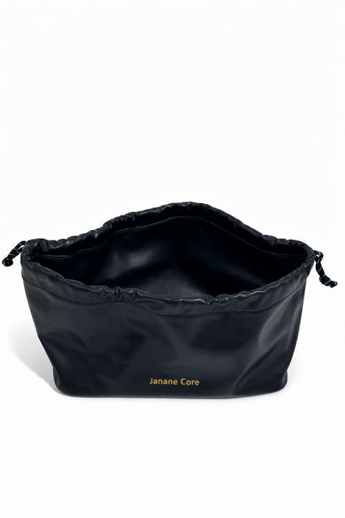 POUCH